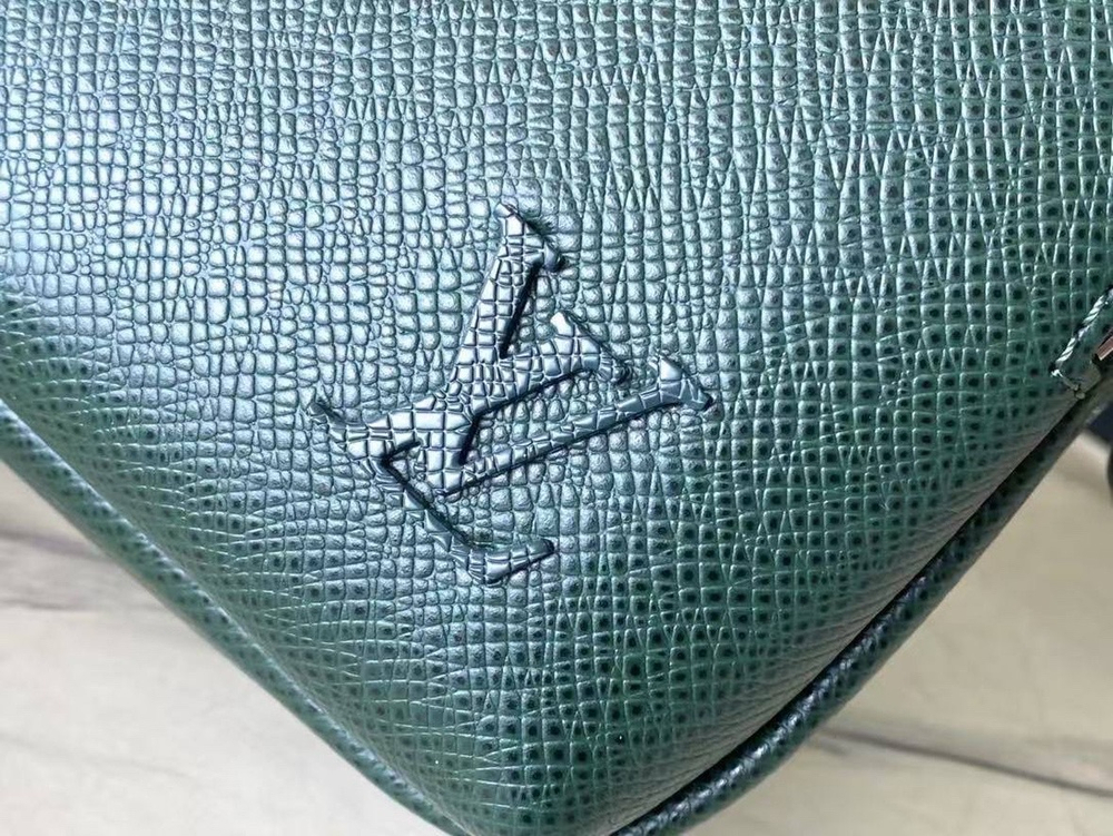 Мессенджер-Сумка через плечо Louis Vuitton Avenue