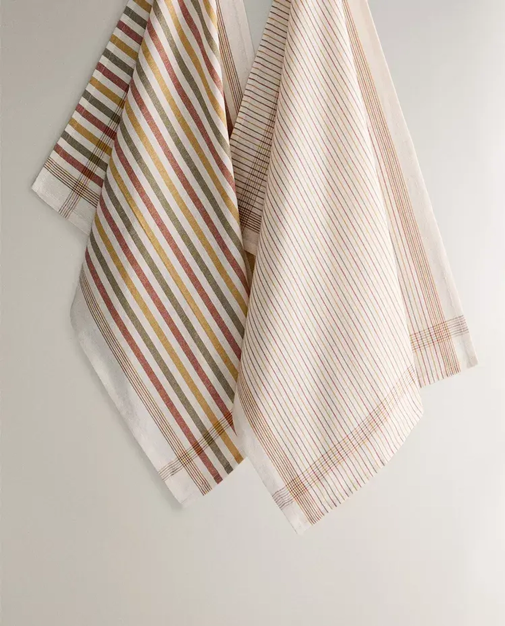 ZARA HOME КУХОННОЕ ПОЛОТЕНЦЕ В КОНТРАСТНУЮ ПОЛОСКУ (НАБОР ИЗ 2 ШТ.), ЗЕЛЕНЫЙ