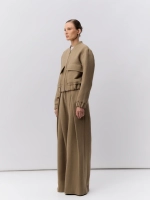 Брюки с защипами