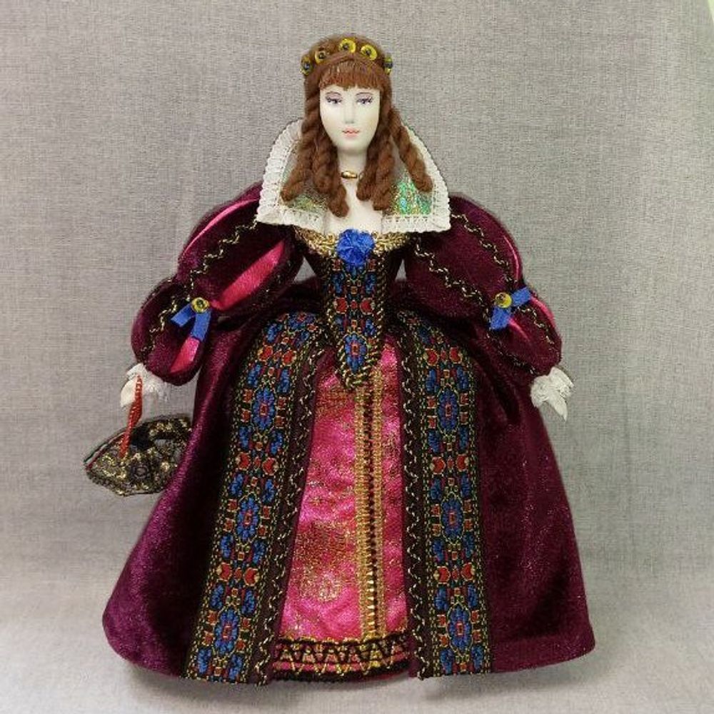 Сувенирная кукла в бархатном платье в стиле барокко