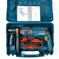 Bosch Перфоратор 801 Вт, 0 акк.