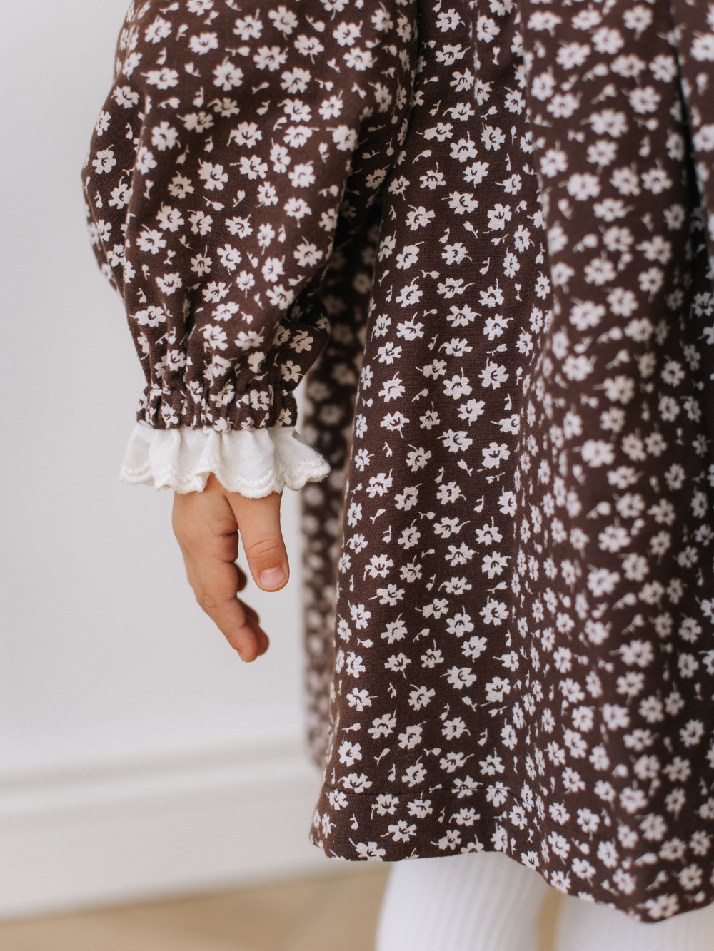 Платье с воротником в цветочек, Коричневый