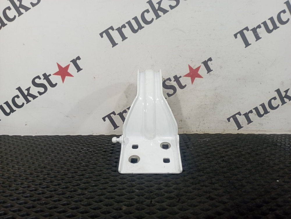 Петля крышки инструментального ящика 2023г