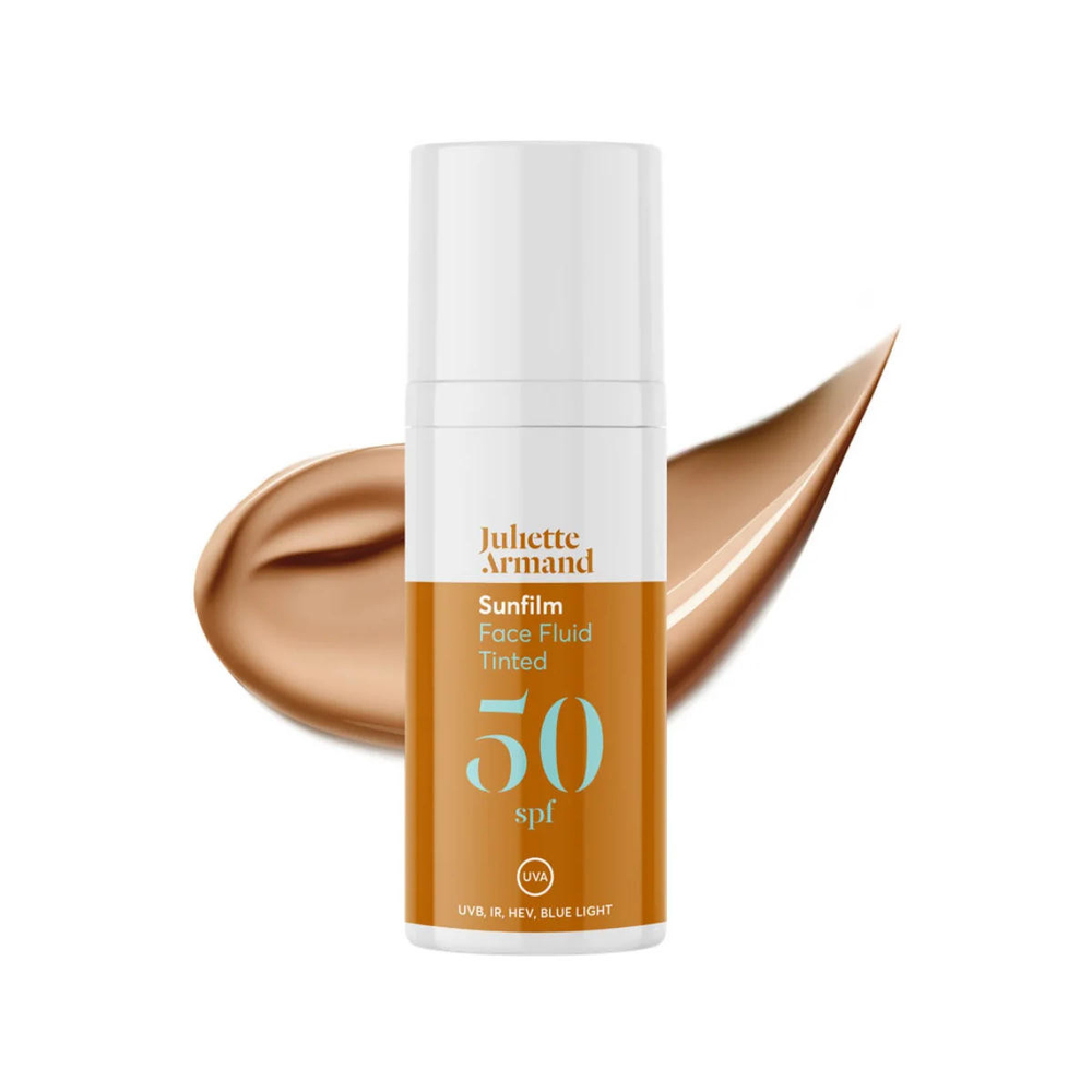 Face Fluid Tinted SPF, Тонирующий солнцезащитный флюид для лица, JULIETTE ARMAND. Обеспечивает широкий спектр защиты от солнца от UVA, UVB, инфракрасного (ИК), видимого (HEV) и синего света. Водостойкий.