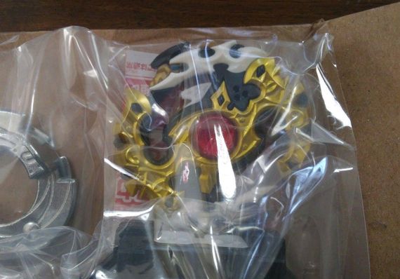 Волчок и лаунчер Spriggan Requiem 0 Zeta B100 (редкая черная версия) от Takara Tomy