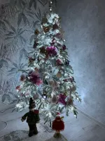 Заснеженная елка с гирляндой «Форесто» холодный свет (Литая+пвх) от 1.2 до 2.4 м