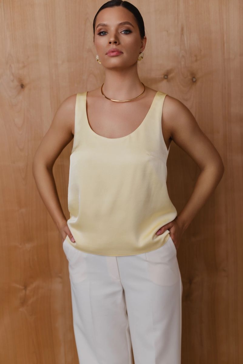 Майка из шелка лимонная