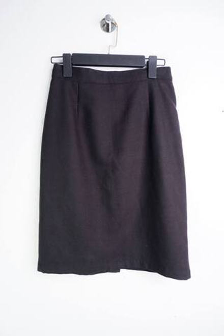 Юбка базовая, визуально на 44 размер