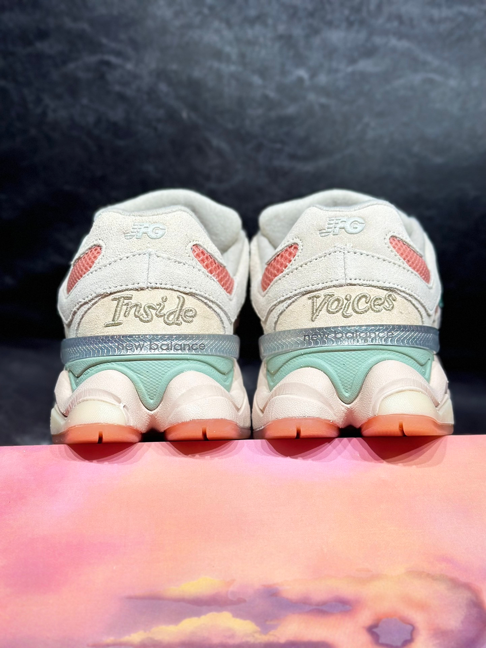 New Balance 9060