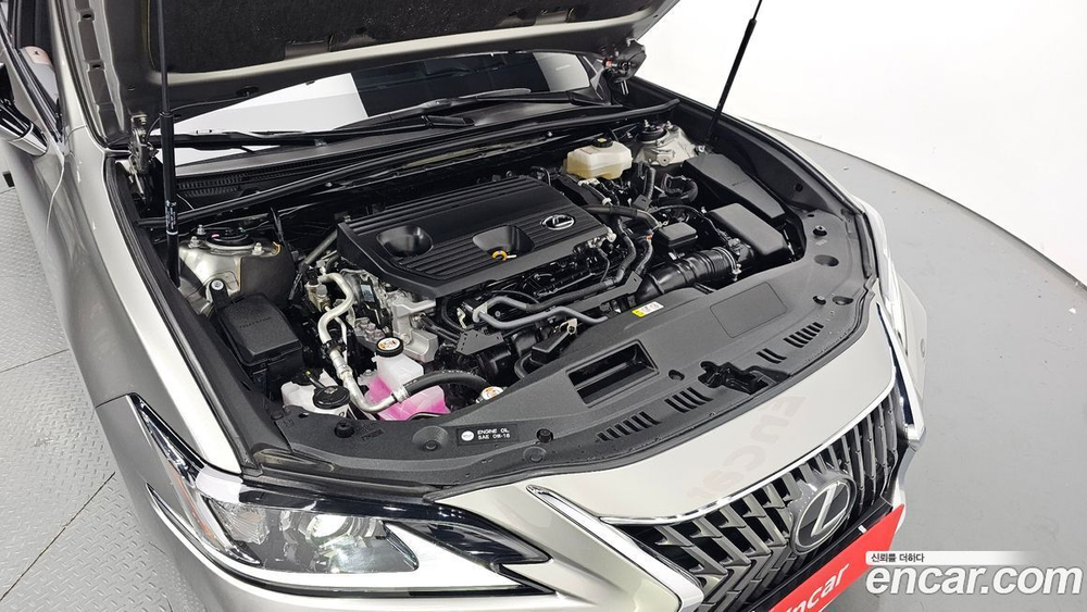 Lexus ES300h 7 Generation Luxury Plus (01.2024)