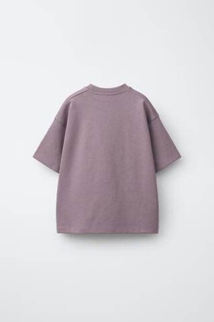 ZARA КОМПЛЕКТ ИЗ ФУТБОЛКИ И ШОРТОВ ИЗ ИНТЕРЛОКА, ЦВЕТ МАЛЬВЫ
