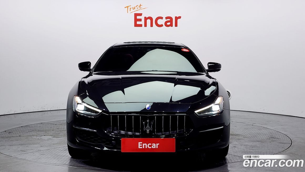 Maserati Ghibli 3.0S Q4 GranLusso (12.2019)