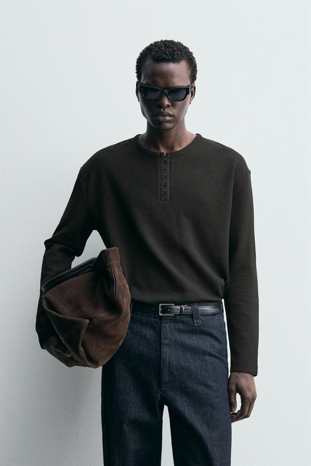 ZARA ФУТБОЛКА В РУБЧИК С ВОРОТНИКОМ НА КНОПКАХ, ЧЕРНЫЙ