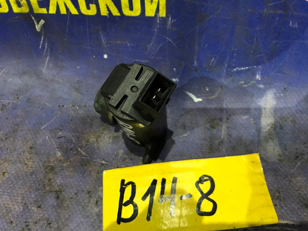 Моторчик бачка омывателя NISSAN SUNNY 1995