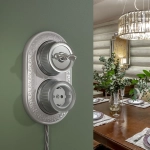 Розетка с заземлением и шторками (Матовый хром) Vintage WL19-10-02