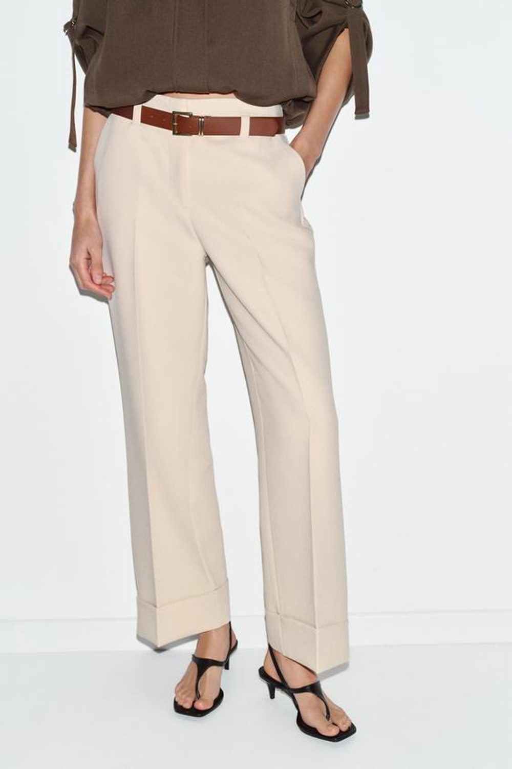 ZARA БРЮКИ С ОТВОРОТАМИ И РЕМНЕМ, ЭКРЮ