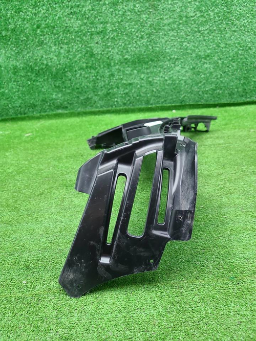 Кронштейн левый Mercedes GLE V167 (2018-2024) AMG