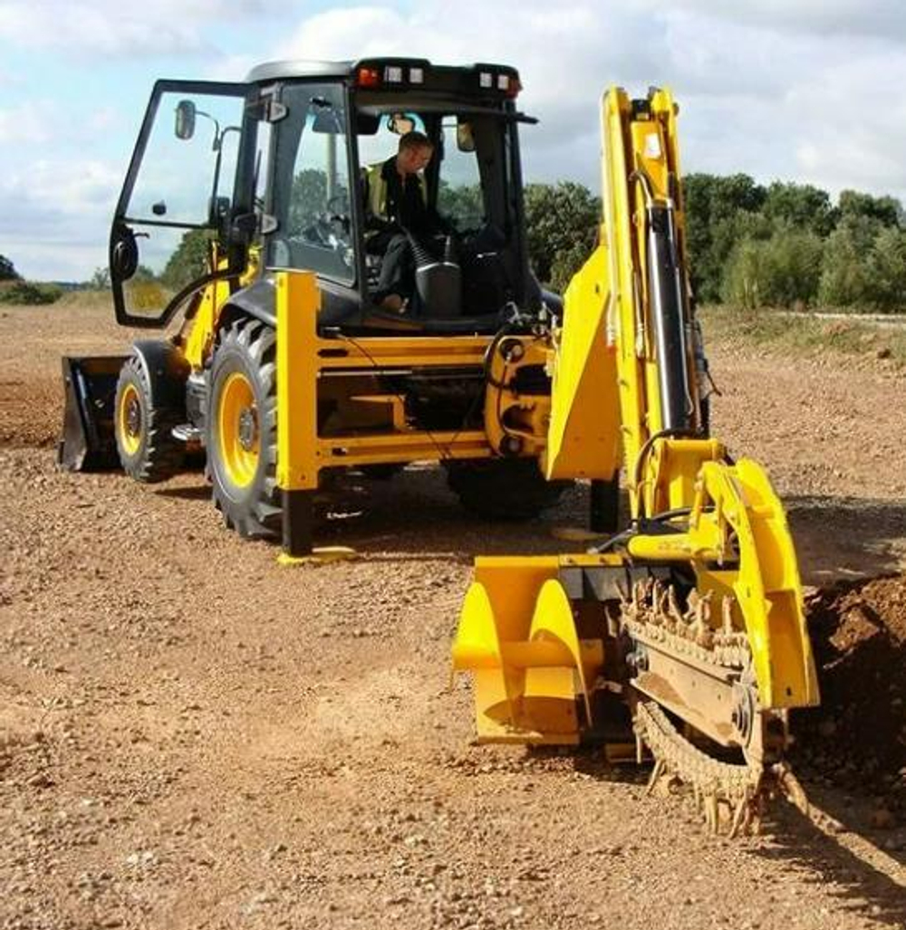 Траншеекопатель на Телескопический мини-погрузчик JCB