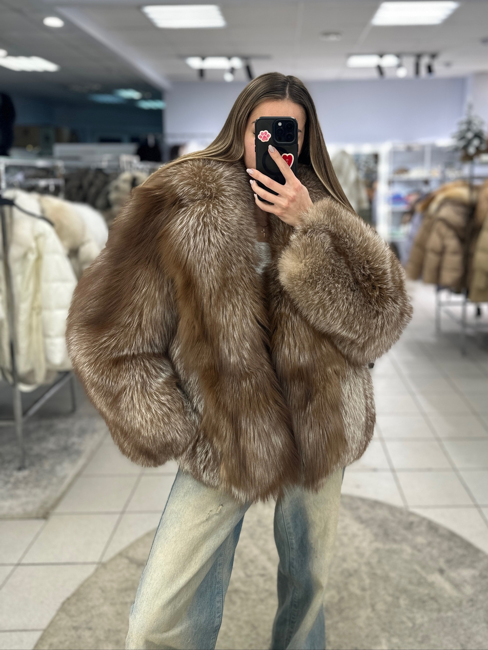 Шуба из кофейной лисы с английским воротником