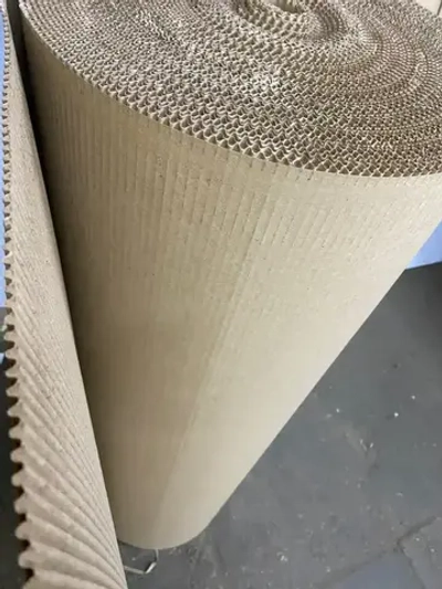 Картон упаковочный в рулоне ширина 1,05 метра длина 25 метров