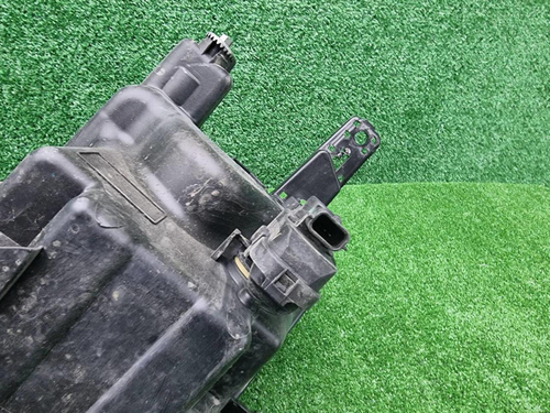 Фара правая Geely Coolray (2019-2024) LED