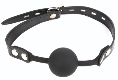 Черный сплошной кляп-шарик на регулируемом ремешке (Цвет: черный)