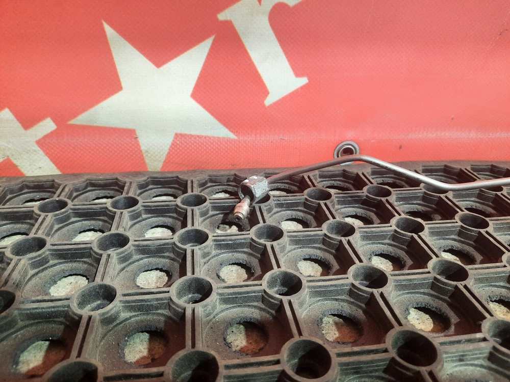 Трубка топливная