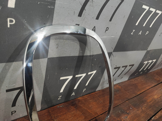 Молдинг фонаря заднего левого MINI Hatch (F55/F56) 13-нв Б/У Оригинал 63218495331