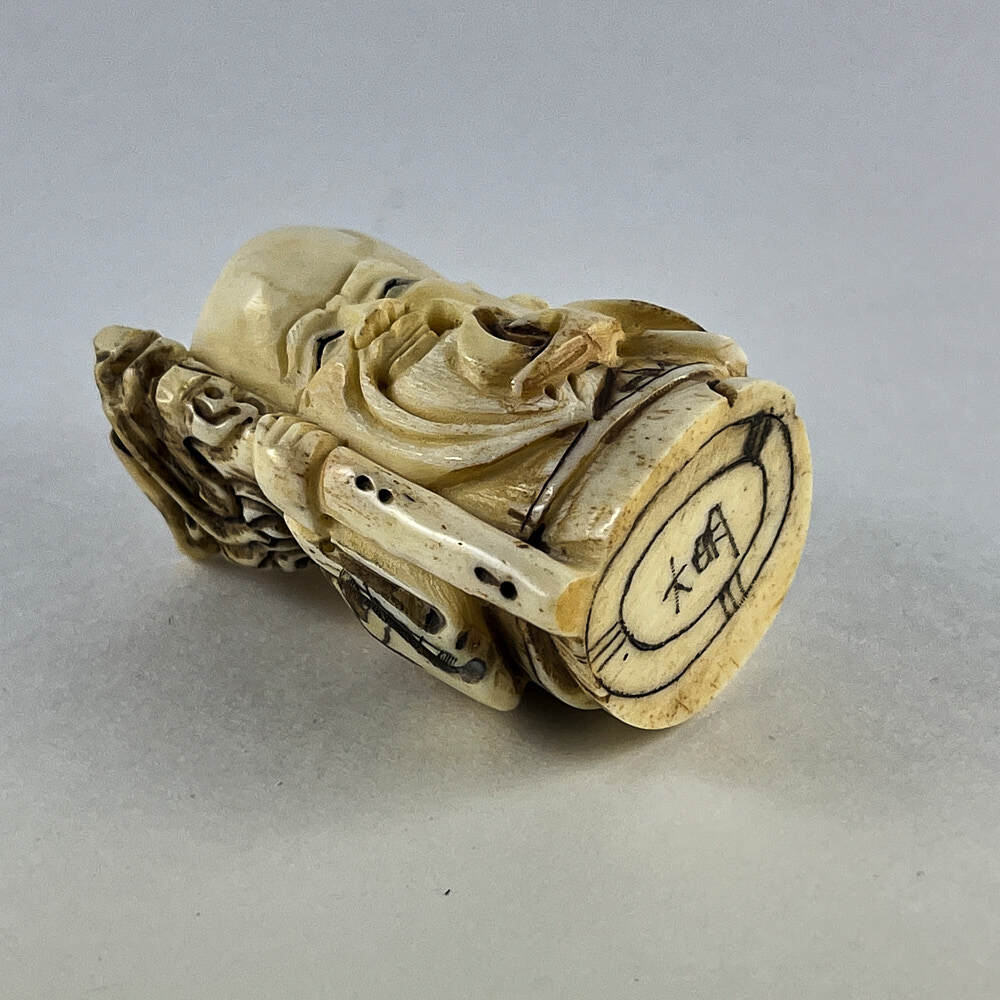 Статуэтка нэцкэ Шоусин с волшебным посохом