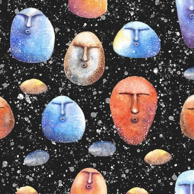 Поющие камни, камни уфф, хуюмбула, камни с лицами на темном фоне