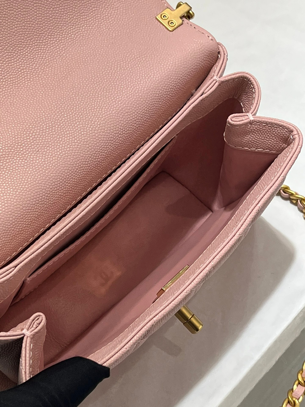 Chanel Carry Me 19 cm