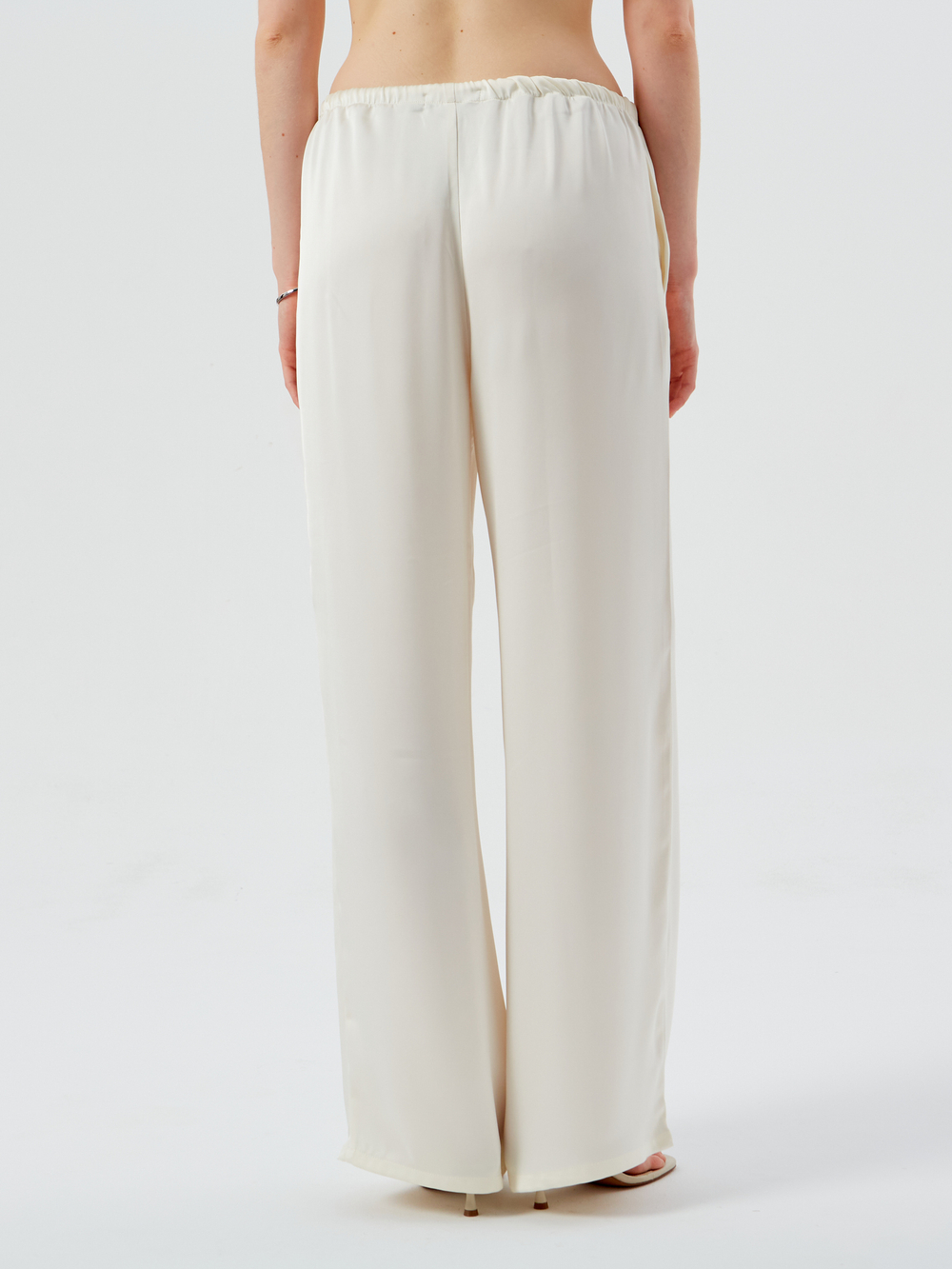 Брюки на кулиске молочные