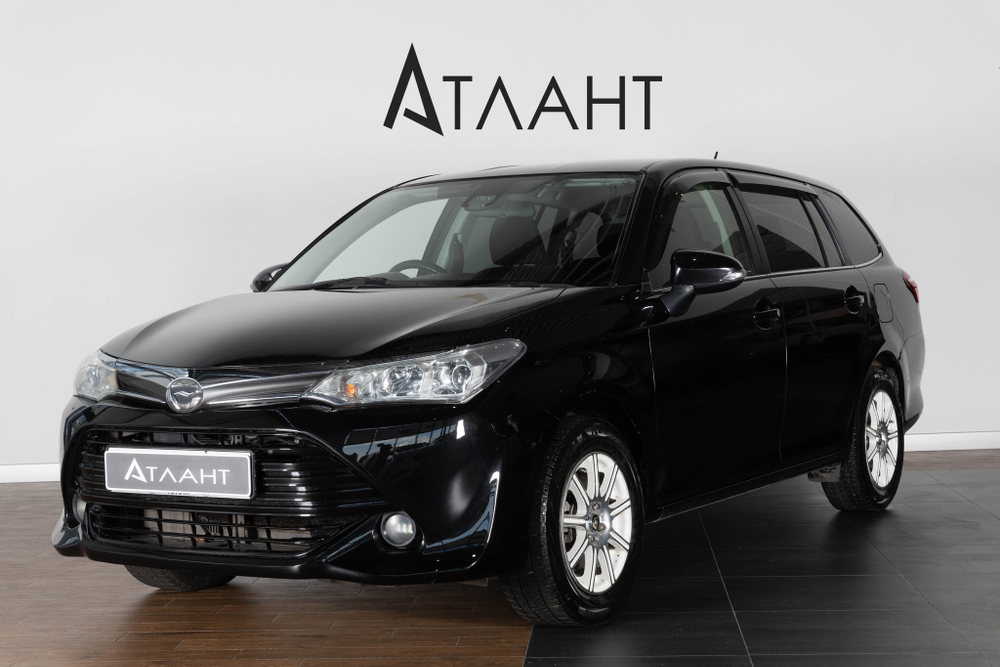 Toyota Corolla Fielder, 2017 год