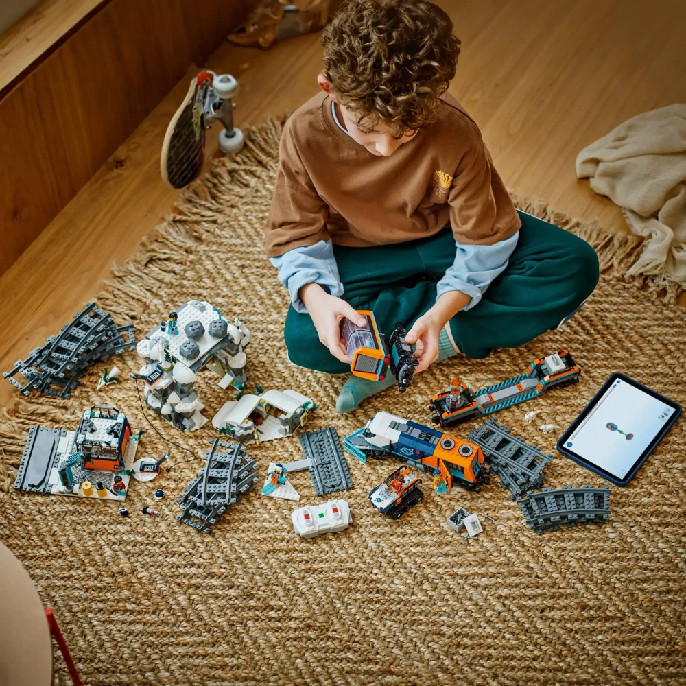 Конструктор LEGO City 60470 Полярный экспресс для исследователей Арктики