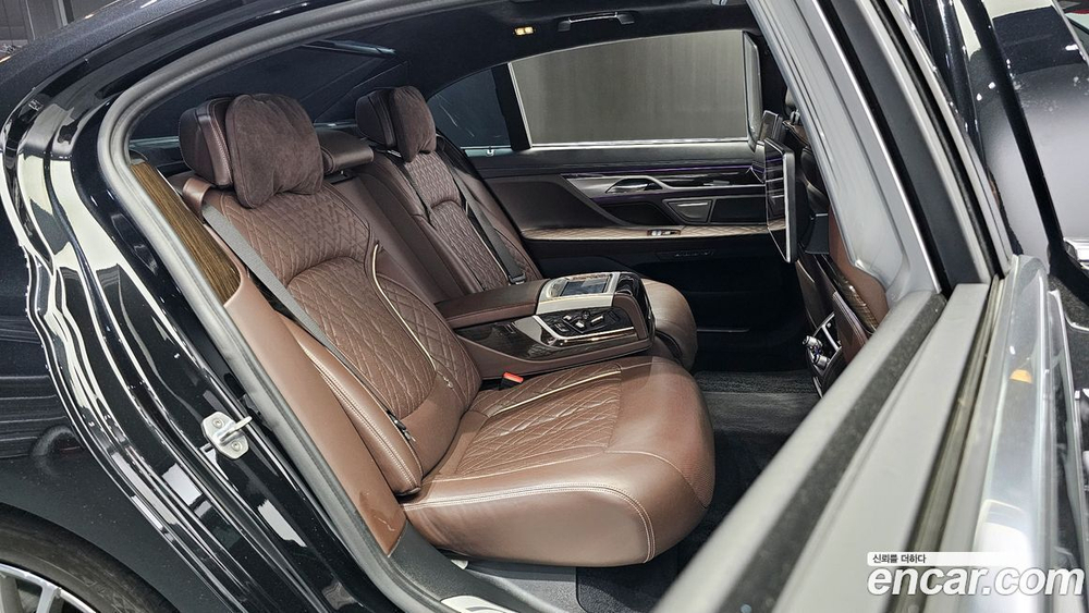 BMW 7 Series (G11) 740Li xDrive Design Pure Excellence (08.2019)