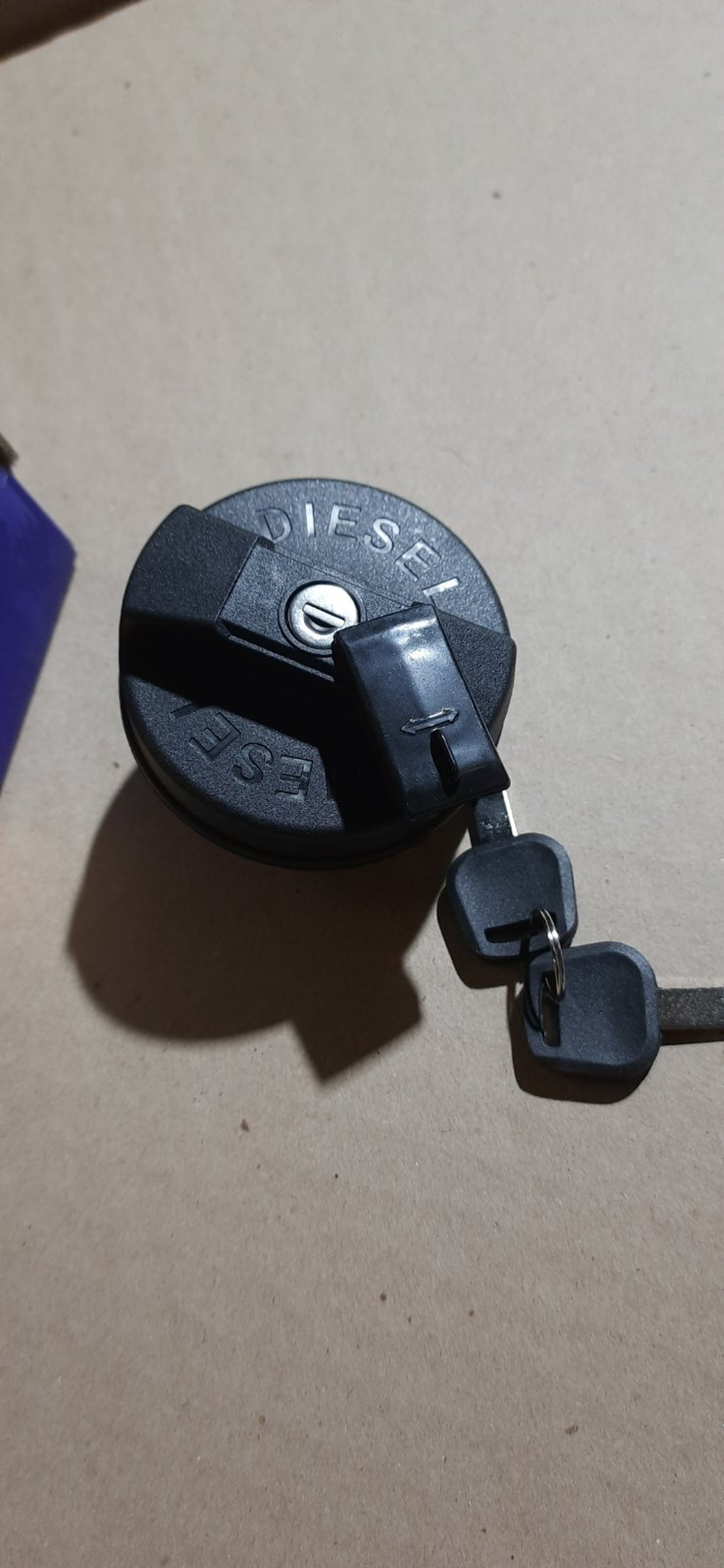 Крышка топливного бака VOE15171144