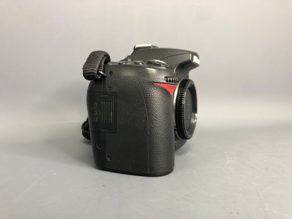 Nikon D90 Body 32.150 кадров