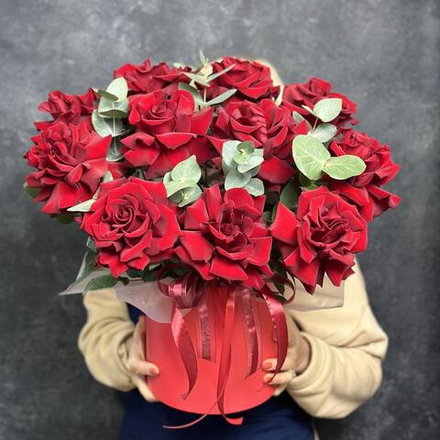 11 французских роз в шляпной коробке