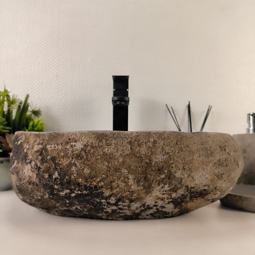 Раковина из речного камня RS-65140 44*32*15 0861