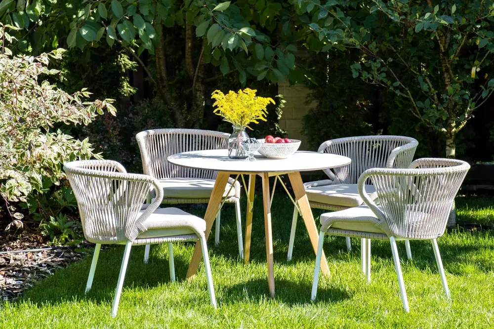 "Франческо" интерьерный стол из HPL круглый Ø90см, цвет молочный