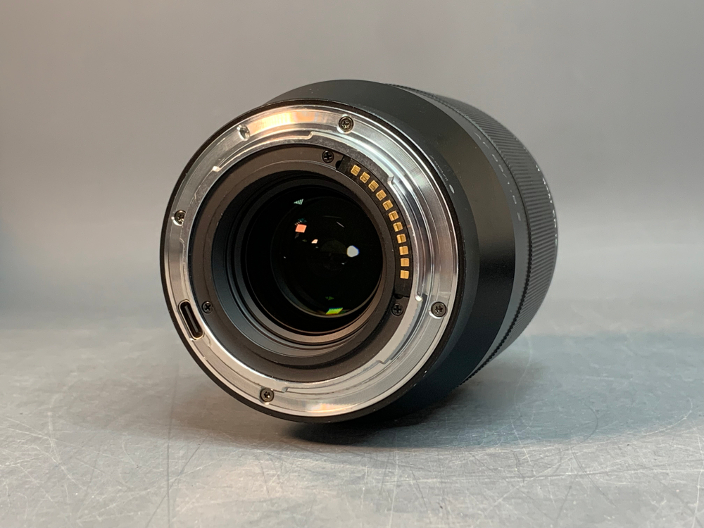 Viltrox 85mm 1.8 Nikon Z Царапка на передней линзе