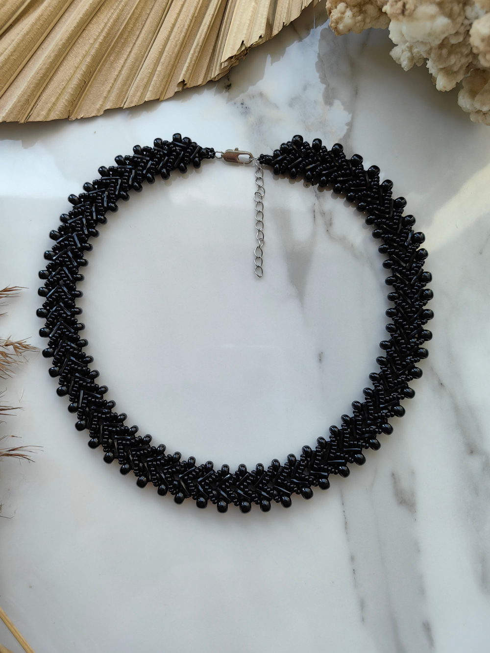 Колье из бисера "Змейка" ручной работы, цвет - Бронза тёмная