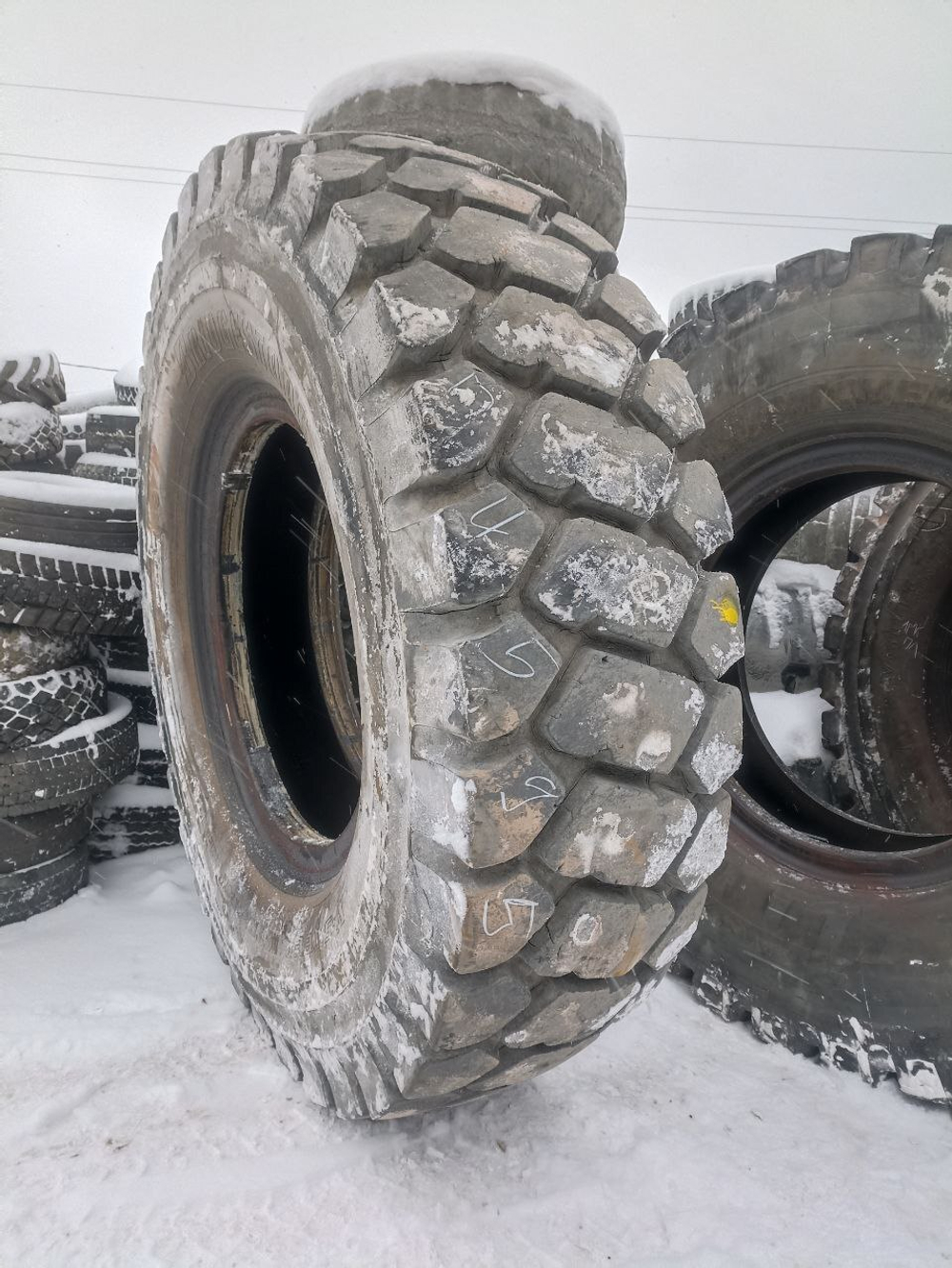 27.00R49 Bridgestone VMTP шина б/у