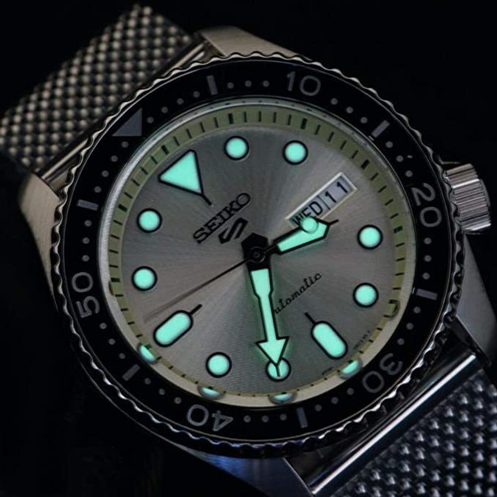 Мужские японские часы Seiko SRPE75K1