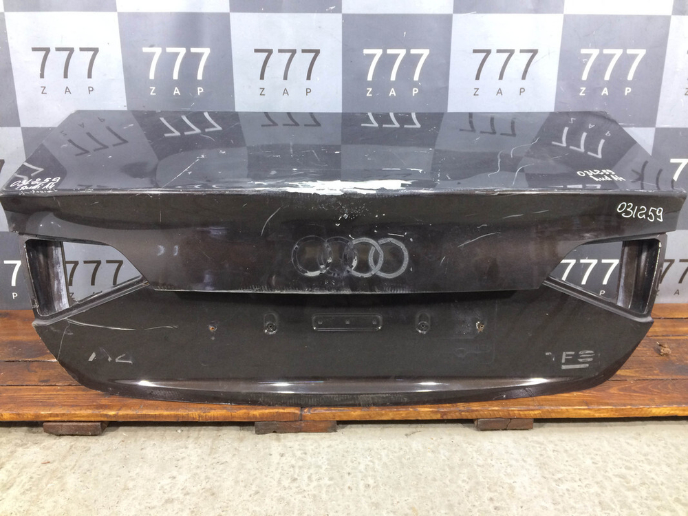 Крышка багажника Audi A4 (B8) 07-12 Б/У Оригинал 8K5827023AE