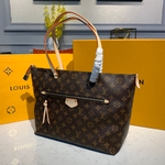 Louis Vuitton Iena MM