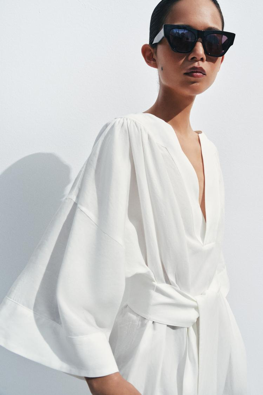 ZARA ПЛАТЬЕ-ТУНИКА С ПОЯСОМ — ZW COLLECTION, БЕЛЫЙ