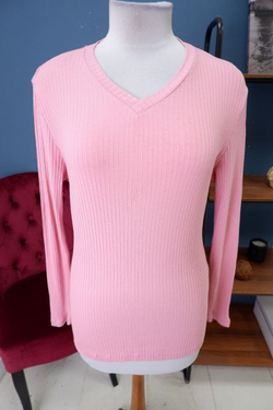 Джемпер нежного цвета 46 размер