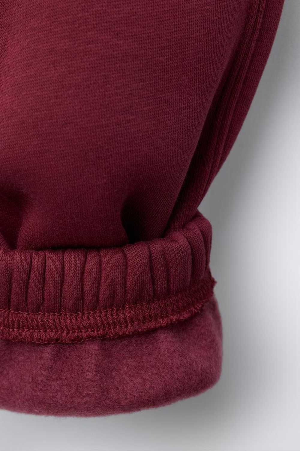 ZARA КОМПЛЕКТ ИЗ ТОЛСТОВКИ И ДЖОГГЕРОВ С ВЫШИВКОЙ, ГРАНАТОВЫЙ