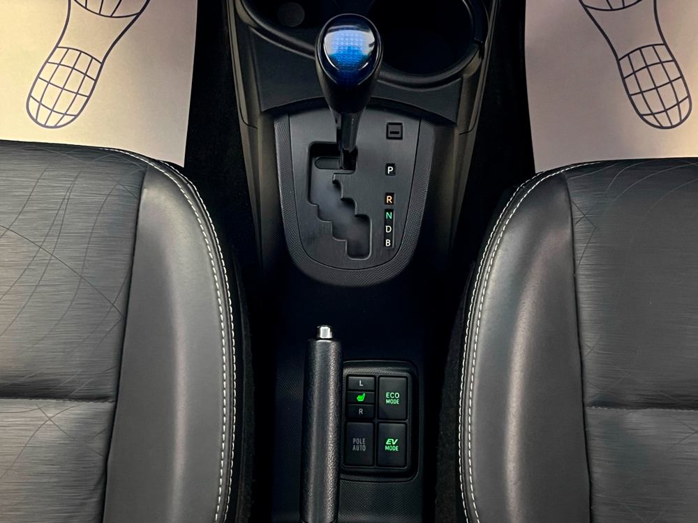 Toyota Aqua, 2013 год